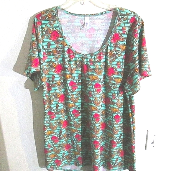 LULAROE Classic T SHIRT 2X NWOT - Picture 3 of 6